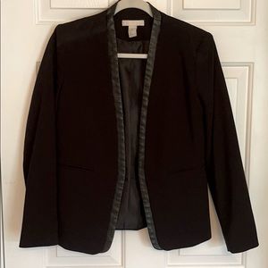 Black H&M women’s suit jacket